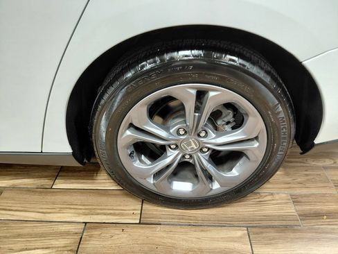Used 2024 Honda Accord EX image 16