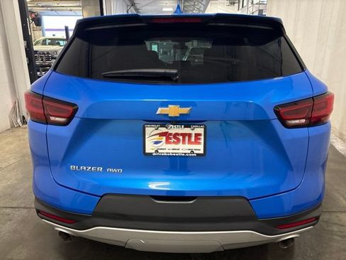 Used 2025 Chevrolet Blazer LT AWD/4WD image 5