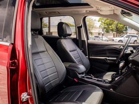 Used 2014 Ford Escape Titanium FWD image 19