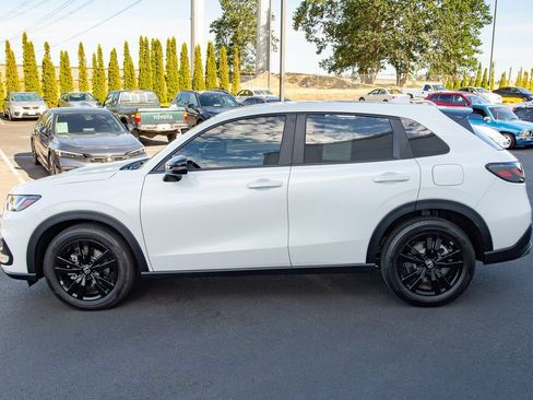 Used 2026 Honda HR-V Sport image 8