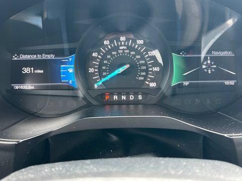 Used 2018 Ford Edge Titanium w/ Technology Package FWD image 20