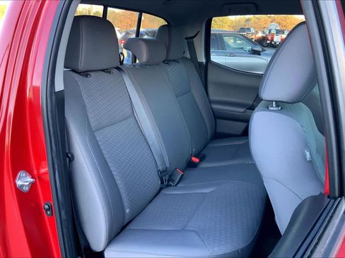 Used 2023 Toyota Tacoma SR5 w/ Technology Package image 19