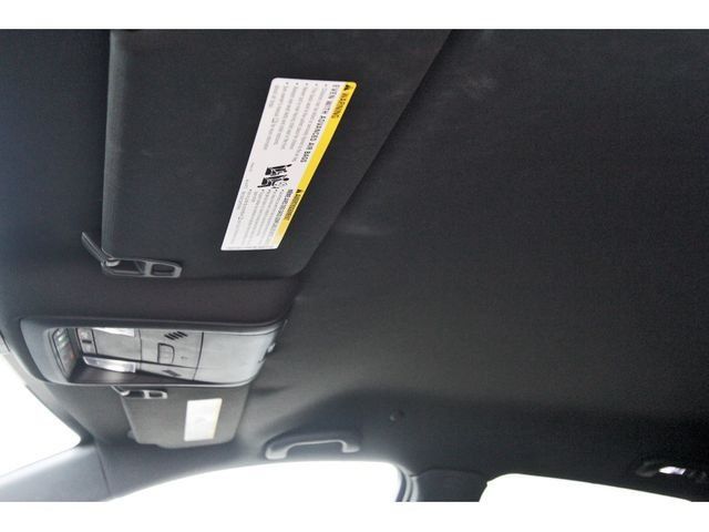 Used 2025 Cadillac XT5 Luxury FWD image 28