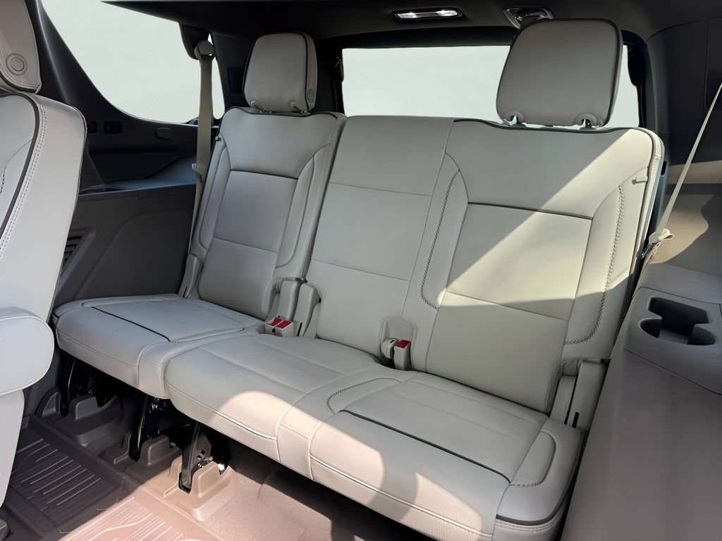 New 2026 GMC Yukon Denali w/ Denali Reserve Package AWD/4WD image 13