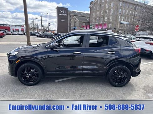 Used 2024 Buick Encore GX Sport Touring AWD/4WD image 10