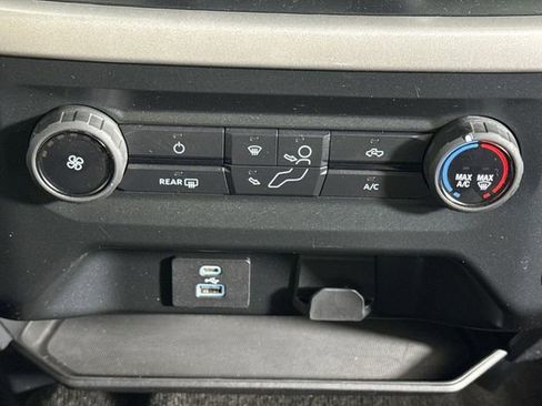 Used 2022 Ford F150 XLT image 25