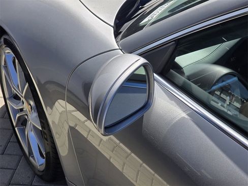 Used 2018 Porsche 911 Carrera image 9