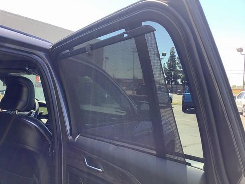 New 2023 Jeep Grand Cherokee Overland w/ Luxury Tech Group IV image 38