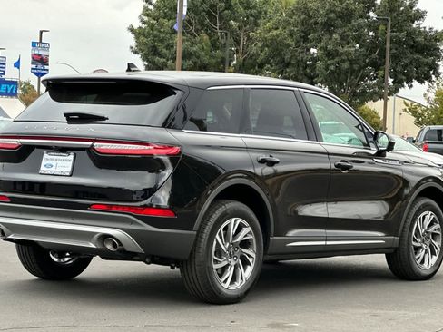 New 2025 Lincoln Corsair Premiere w/ Equipment Group 101A image 2