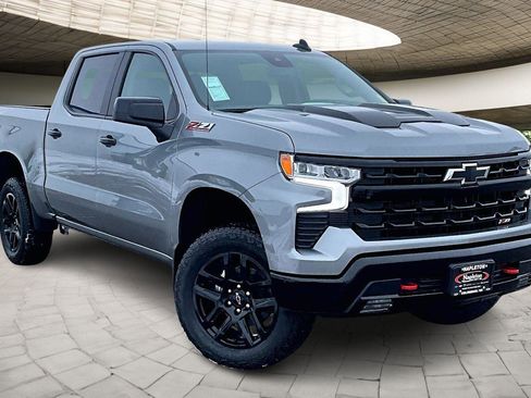 New 2026 Chevrolet Silverado 1500 LT Trail Boss w/ Convenience Package II image 2