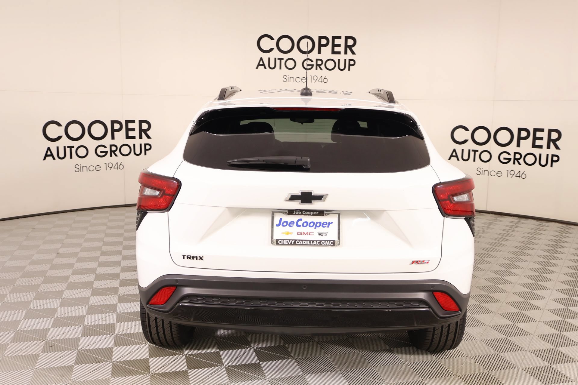 Used 2025 Chevrolet Trax RS w/ Sunroof Package FWD image 22