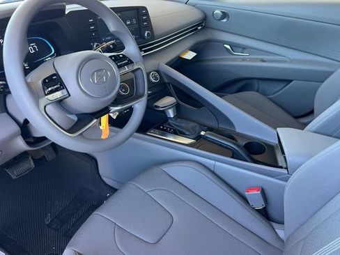 New 2026 Hyundai Elantra SE image 10