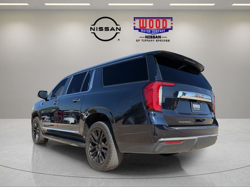 Used 2021 GMC Yukon XL SLT w/ Rear Media and Nav Package AWD/4WD image 4