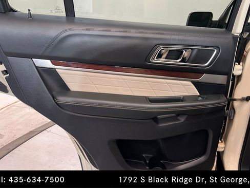 Used 2018 Ford Explorer Platinum AWD/4WD image 18