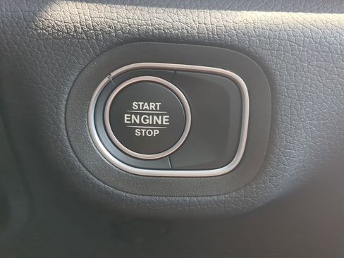 Certified 2025 Mercedes-Benz GLE 450e 4MATIC image 16