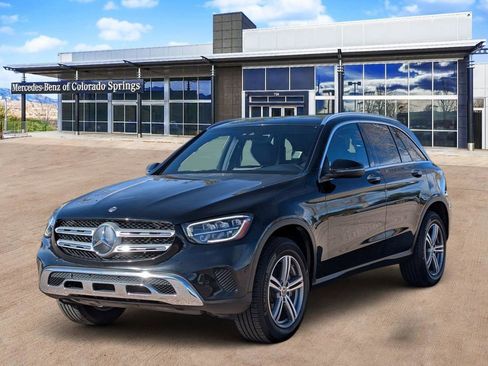 Used 2022 Mercedes-Benz GLC 300 4MATIC image 3