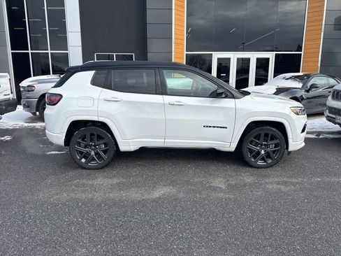 Certified 2024 Jeep Compass Limited w/ Driver Assist Group I image 7