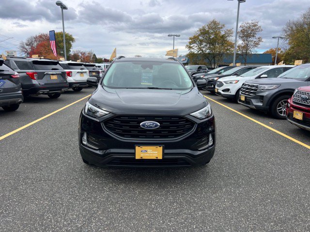 Used 2022 Ford Edge SEL w/ Sport Appearance Package AWD/4WD image 2