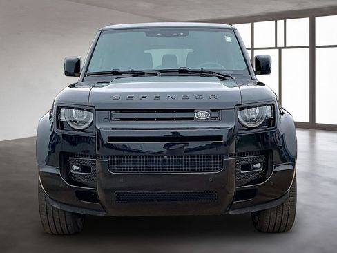 Used 2025 Land Rover Defender 130 X-Dynamic SE AWD/4WD image 3