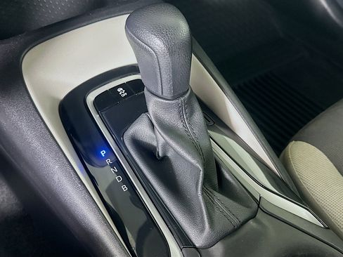 Used 2025 Toyota Corolla LE FWD image 24