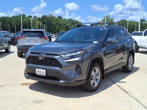 Certified 2025 Toyota RAV4 XLE w/ Convenience Package FWD image 3