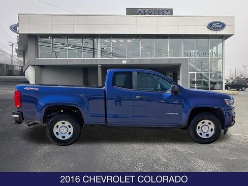 Used 2016 Chevrolet Colorado W/T w/ WT Convenience Package AWD/4WD image 9