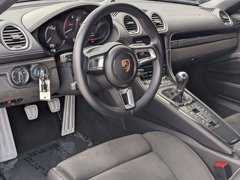 Certified 2023 Porsche 718 Boxster Spyder RWD image 4