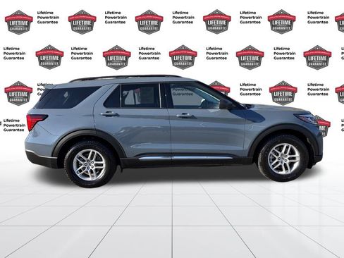 Used 2025 Ford Explorer Active image 7