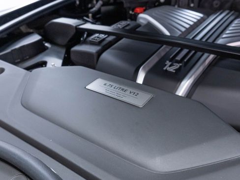 Used 2024 Rolls-Royce Phantom Sedan w/ The Phantom Package RWD image 58