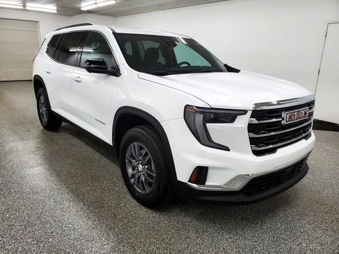 Used 2025 GMC Acadia Elevation FWD image 3