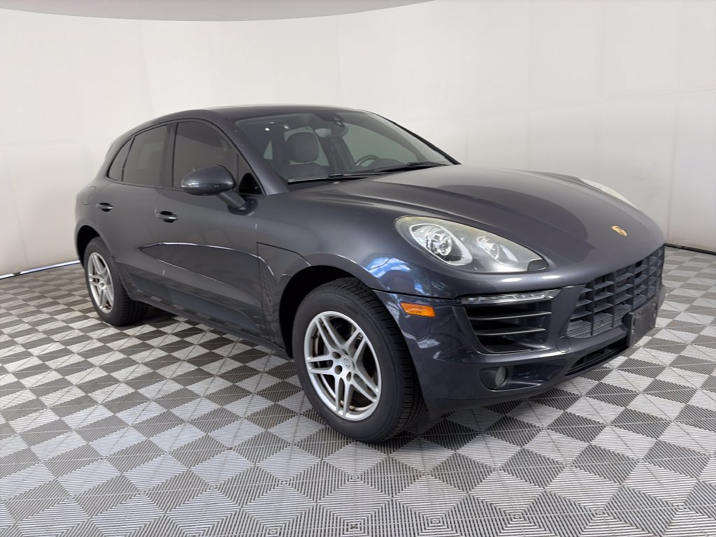 Used 2017 Porsche Macan AWD/4WD image 1