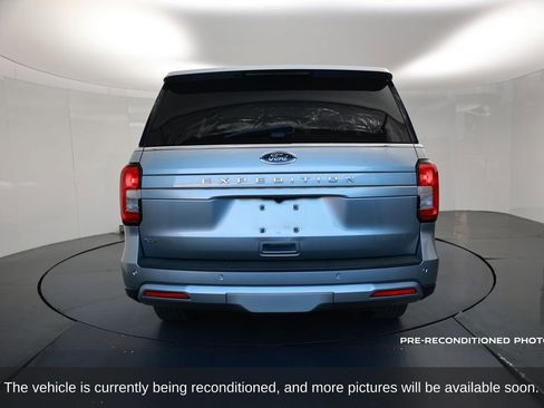 Used 2022 Ford Expedition XLT image 6