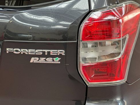Used 2016 Subaru Forester 2.5i Premium AWD/4WD image 35