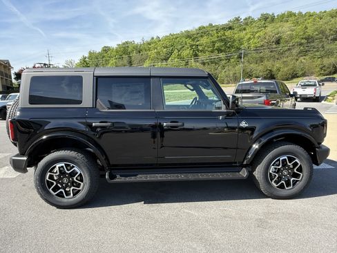 New 2026 Ford Bronco Outer Banks AWD/4WD image 4