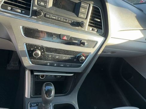 Used 2015 Hyundai Sonata SE image 14