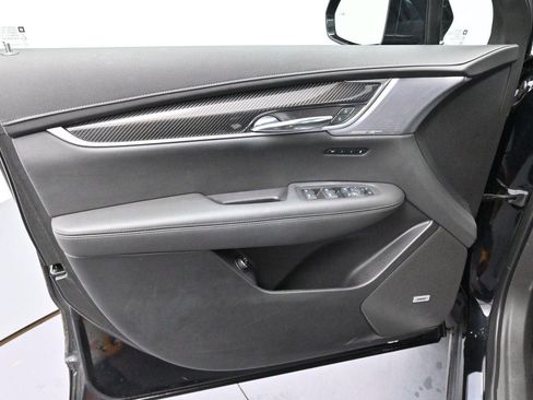 Certified 2024 Cadillac XT6 Sport AWD/4WD image 12