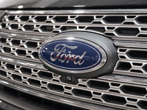 Used 2020 Ford Explorer Limited AWD/4WD image 11