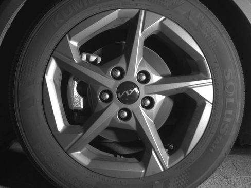 Used 2025 Kia K4 LXS image 12