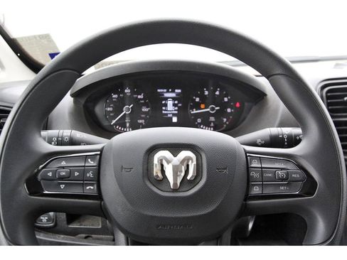 Used 2026 RAM ProMaster 2500 w/ Convenience Group FWD image 9