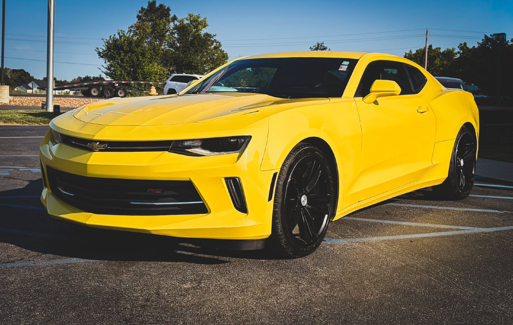 Used 2017 Chevrolet Camaro LT w/ RS Package RWD image 10