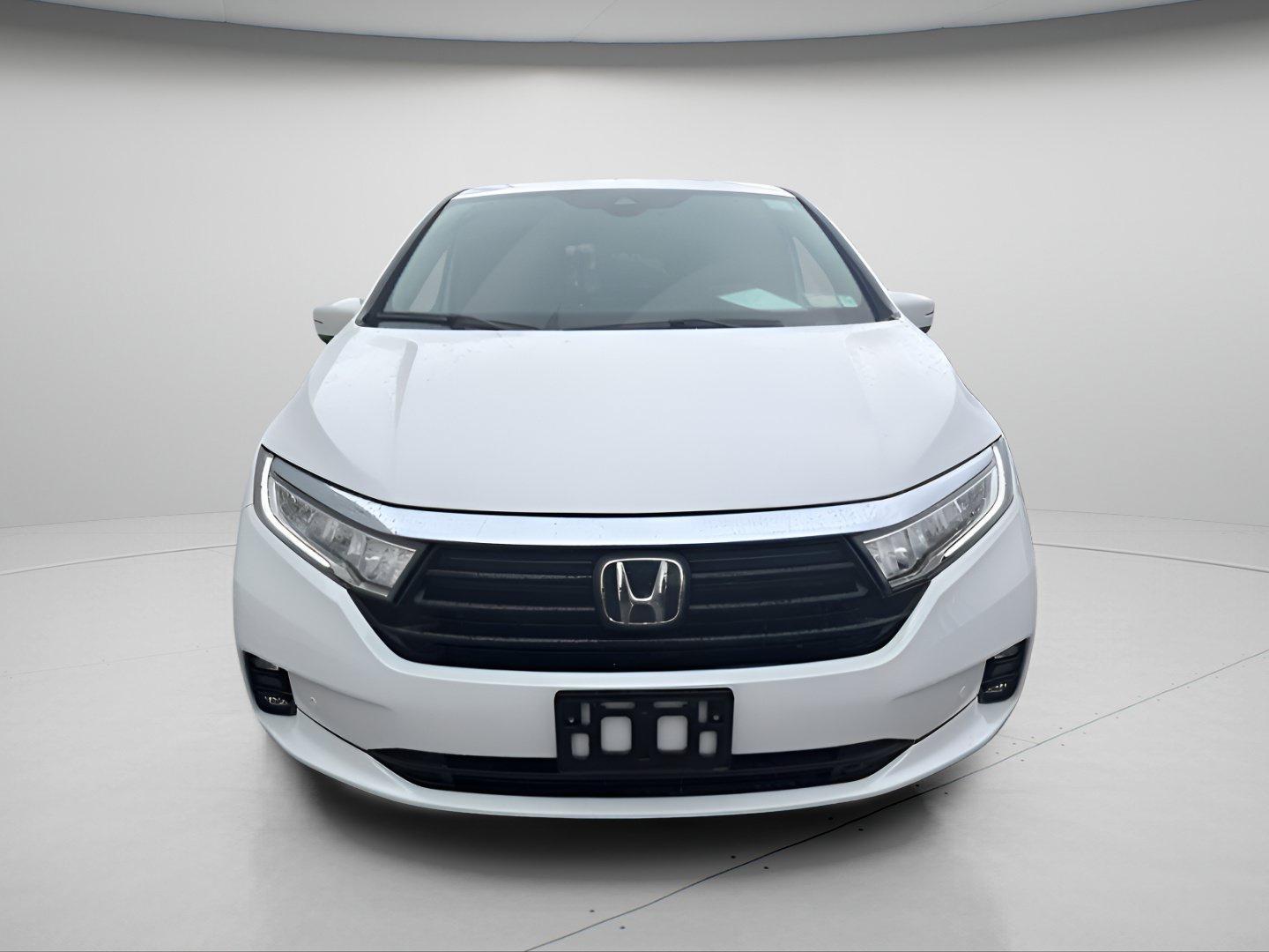 Used 2024 Honda Odyssey Touring image 3