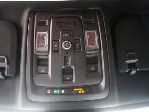 Used 2023 GMC Yukon Denali Ultimate AWD/4WD image 25