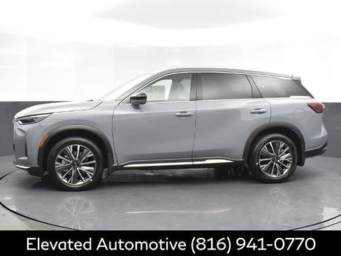Certified 2026 INFINITI QX60 Luxe w/ Family Package AWD/4WD image 3