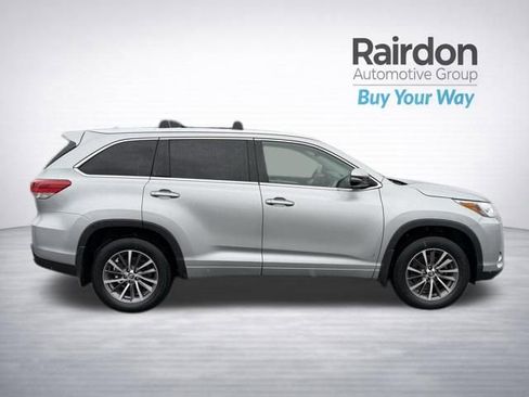 Used 2018 Toyota Highlander XLE AWD/4WD image 35