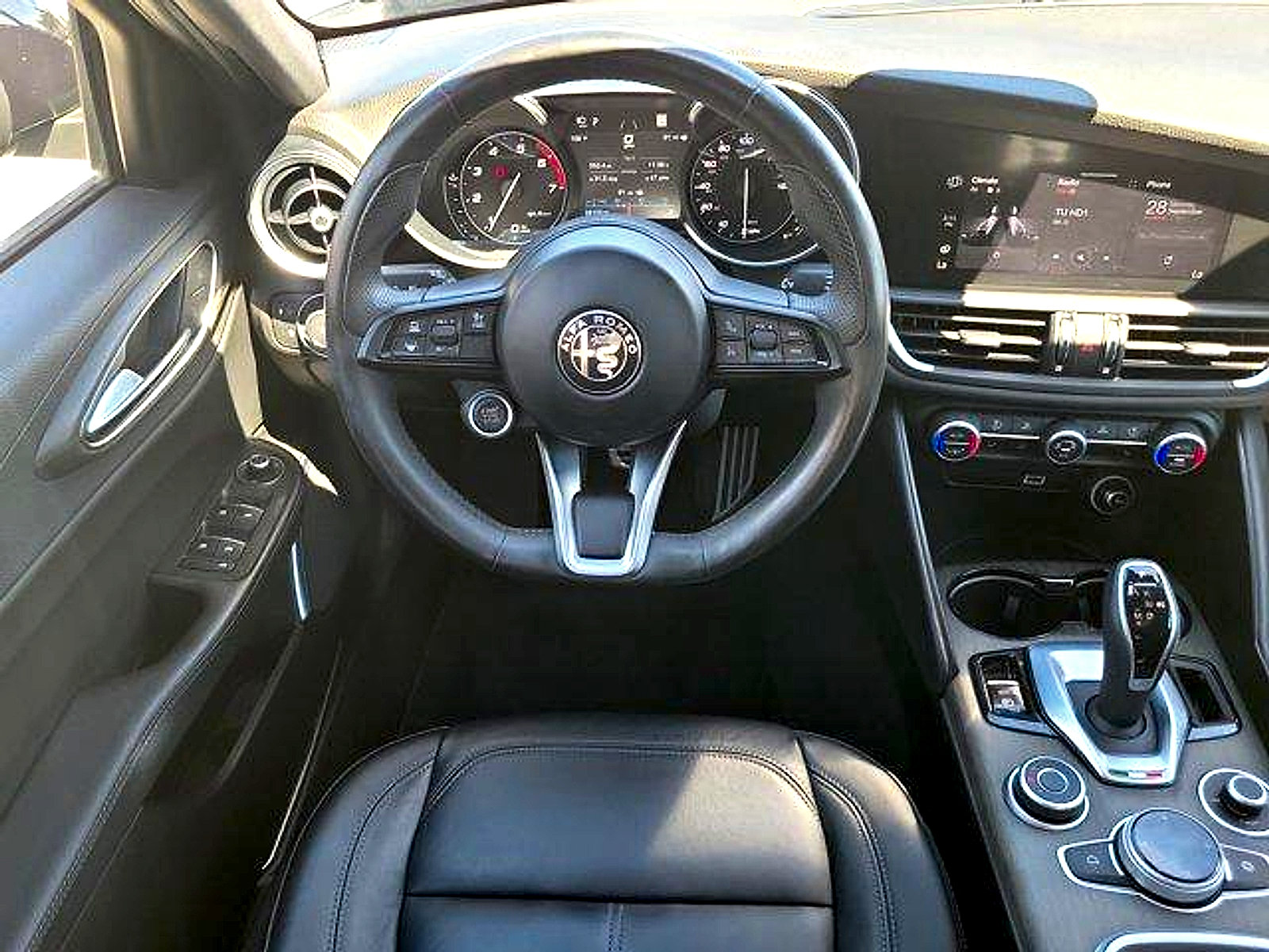 Used 2023 Alfa Romeo Giulia Ti w/ Active Assist Plus Package RWD image 17
