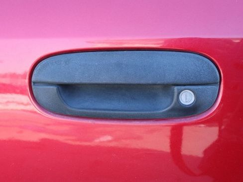 Used 2004 GMC Envoy XUV SLE w/ 1SB Preferred Equipment Group image 9