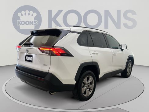 Used 2024 Toyota RAV4 XLE FWD image 8