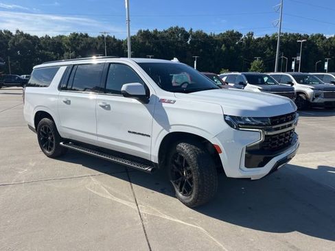 Used 2022 Chevrolet Suburban Z71 w/ Z71 Off-Road Package AWD/4WD image 10