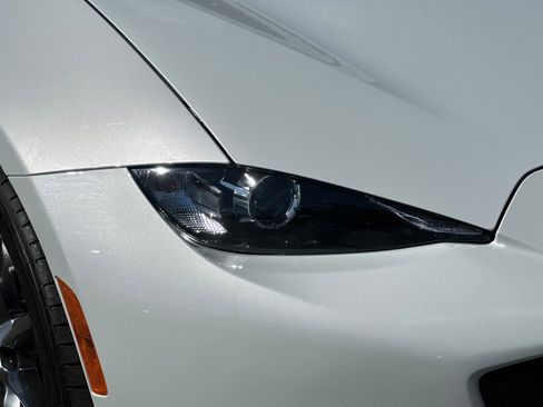 Used 2018 MAZDA MX-5 Miata Grand Touring image 11