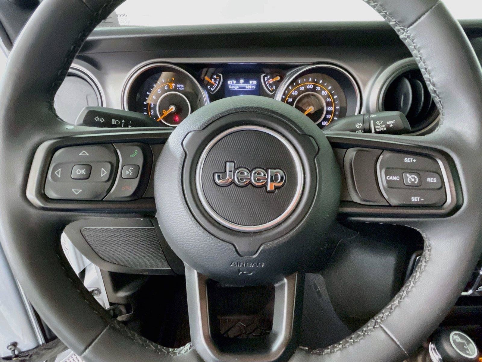 Used 2023 Jeep Gladiator Sport AWD/4WD image 15